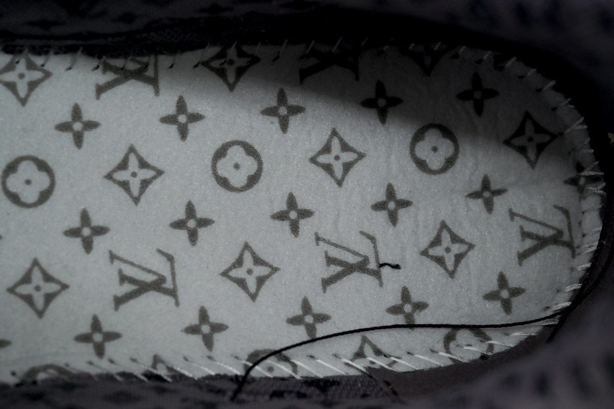 LOUIS VUITTON Blackwater Diamond