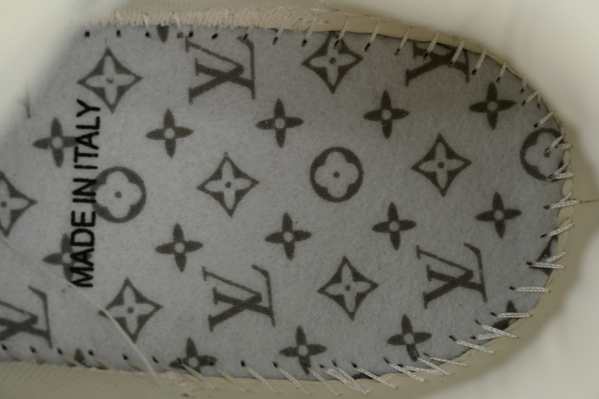LOUIS VUITTON New khaki Wool Weaving