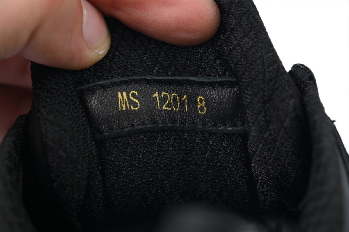 Louis Vuitton Run Tatic Black