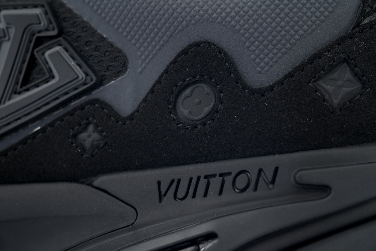 Louis Vuitton Run Tatic Black
