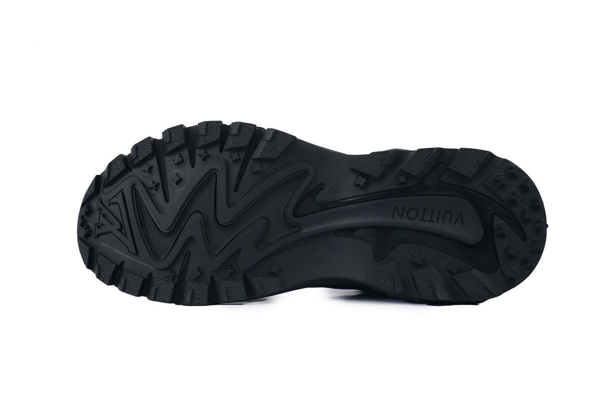 Louis Vuitton Run Tatic Black