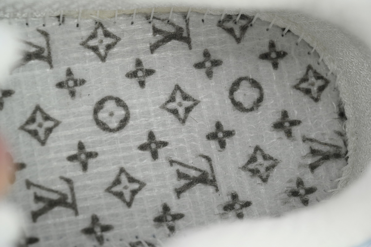 Louis Vuitton Run Tatic White Blue