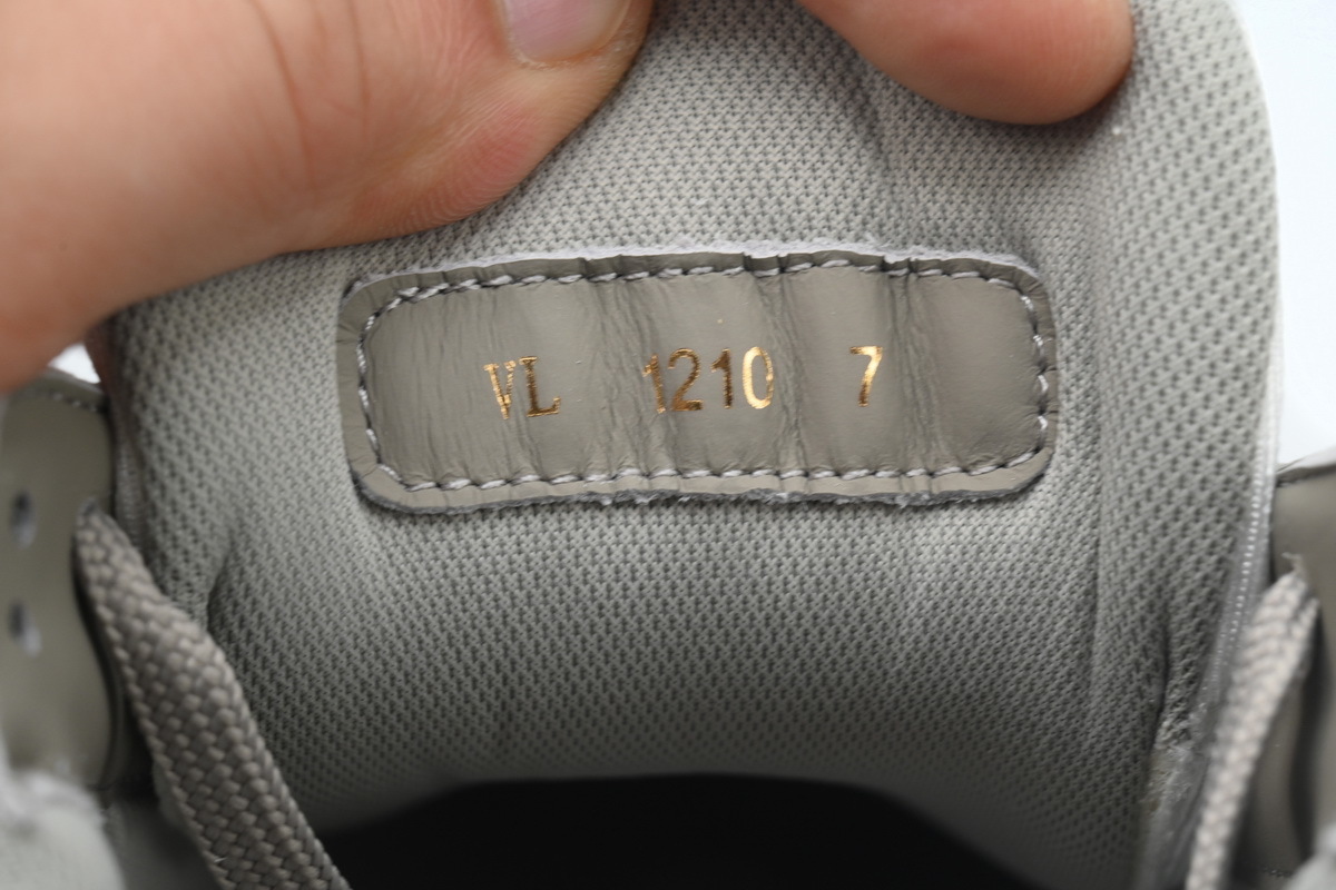 Louis Vuitton Trainer Grey White