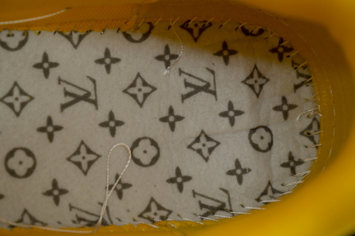 LOUIS VUITTON White Black Yellow