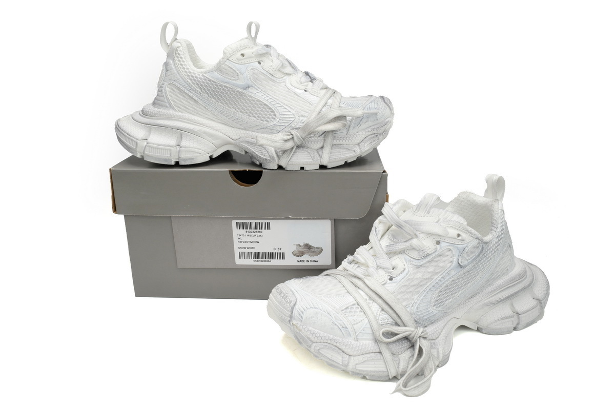 Balenciaga  3XL All White 734731 W3XLR 0213