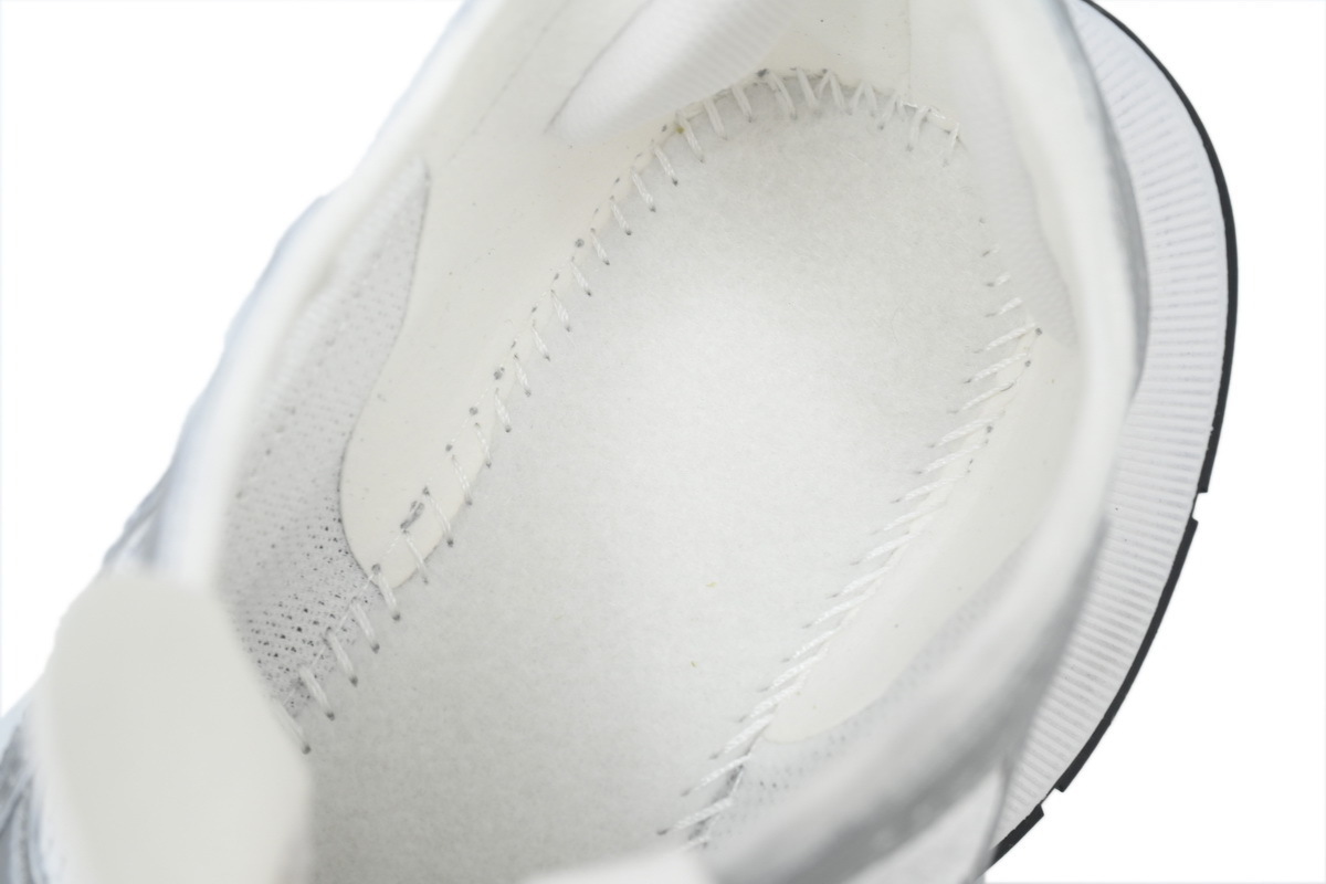 Balenciaga Circuit Sneaker 'Worn-Out - White Silver'3 793944 WFLGY 9100