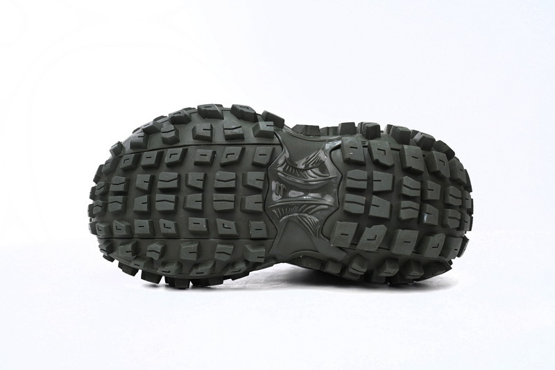 Balenciaga Defender Blackish Green 685611 W2RA6 3000