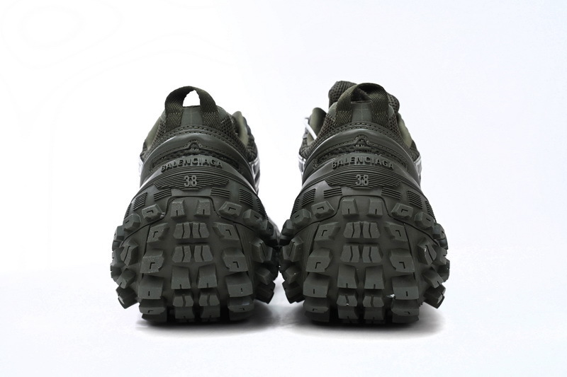 Balenciaga Defender Blackish Green 685611 W2RA6 3000