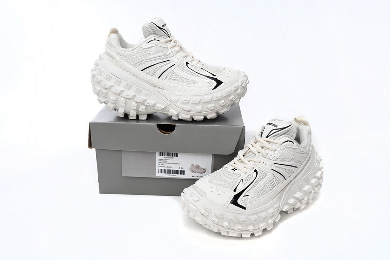 Balenciaga Defender Off-White 685611 W2RAA 9110