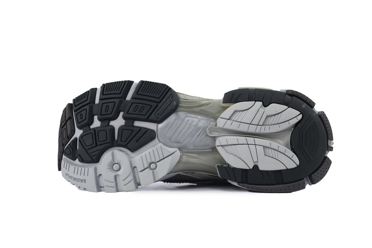 Balenciaga Runner Grey Brown 772774 W3RMU 2000