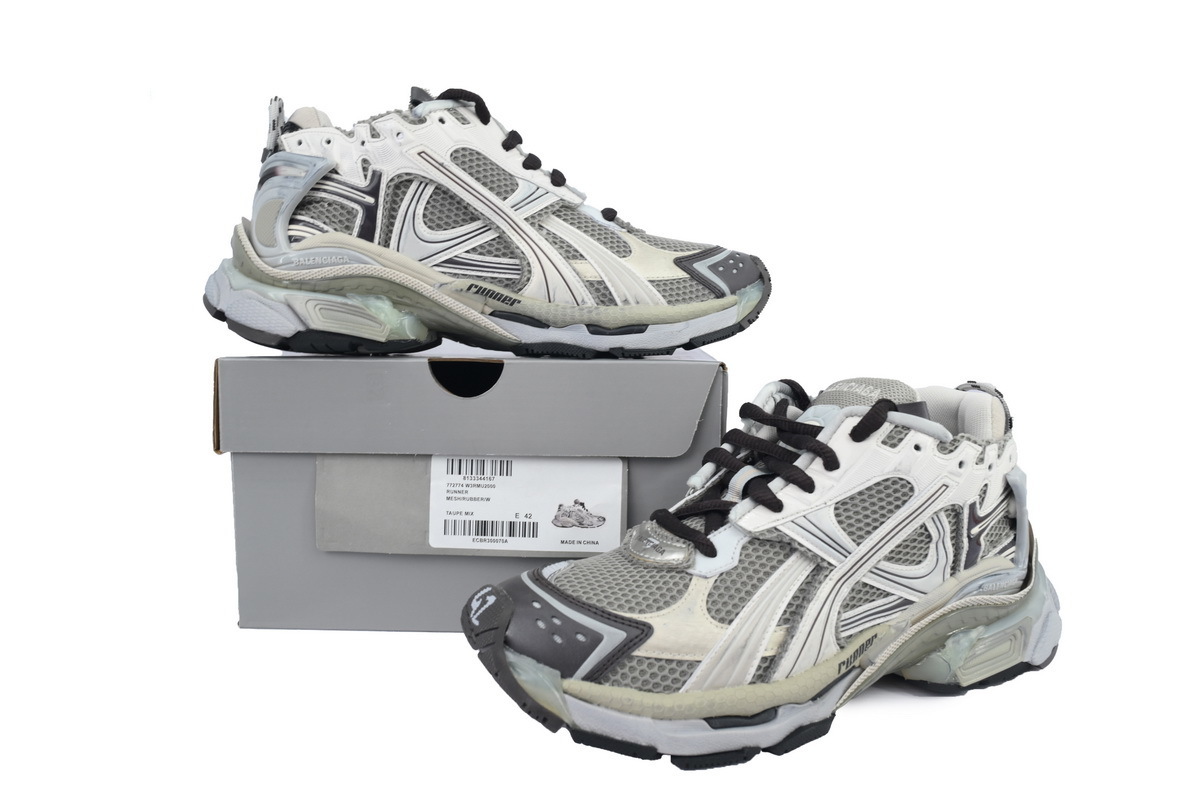 Balenciaga Runner Grey Brown 772774 W3RMU 2000
