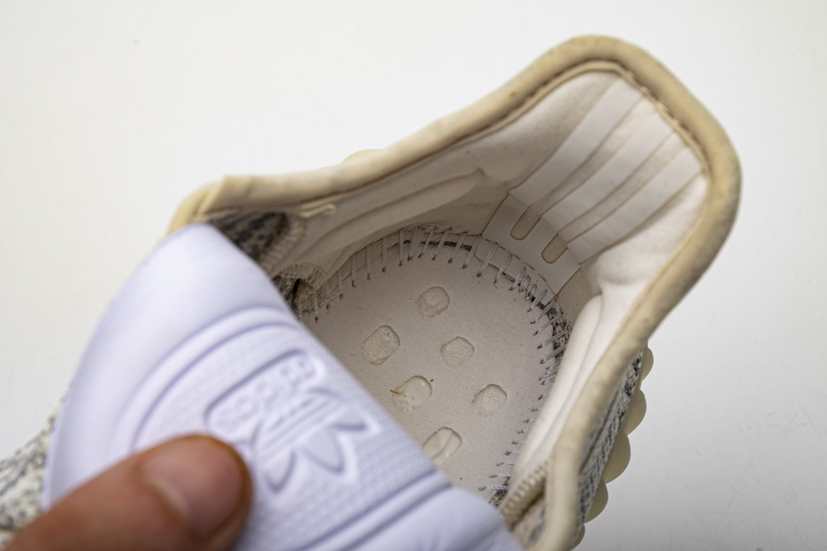 Adidas Yeezy 350 Boost V2 "Lundmark" FU9161