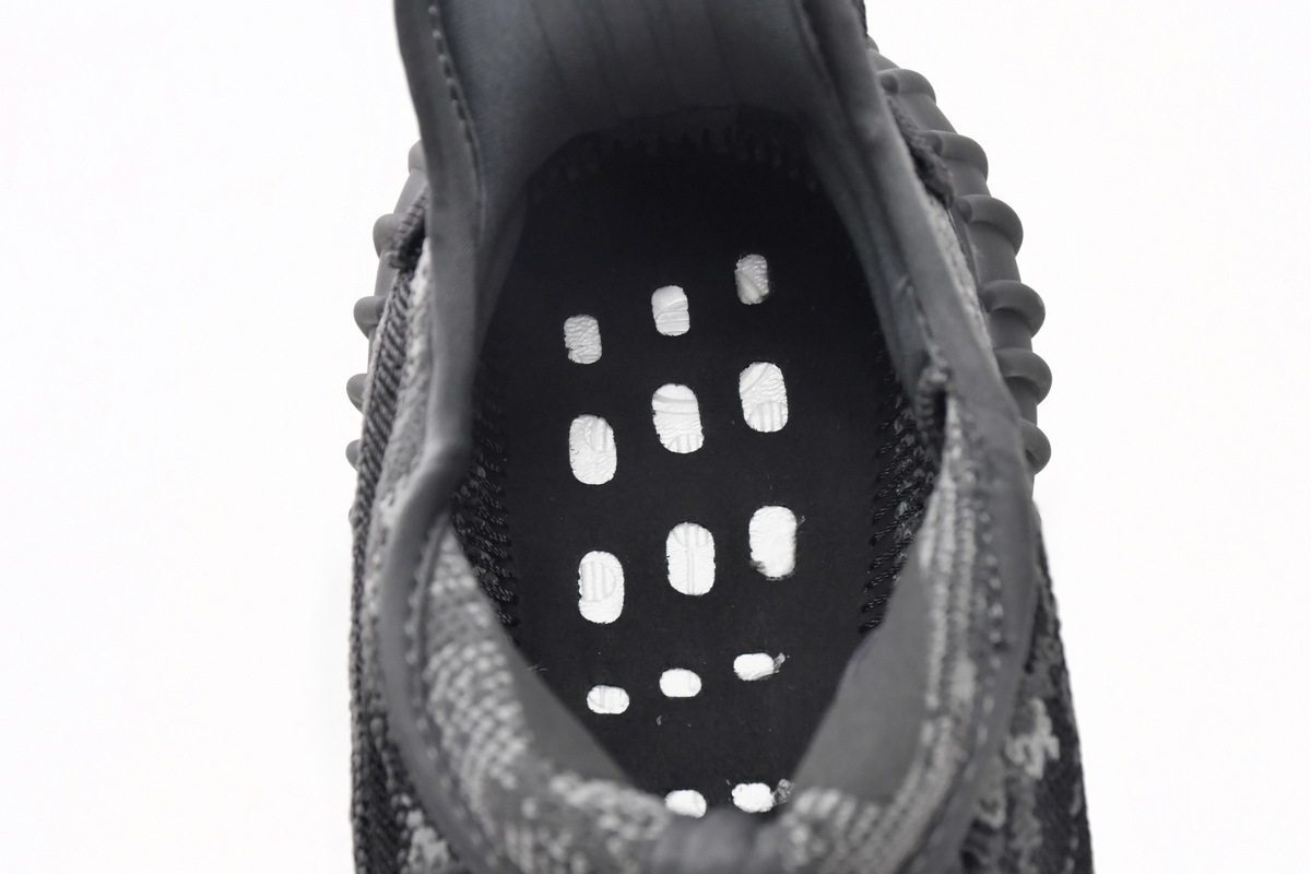 adidas Yeezy 350 V2 Dark Salt ID4811