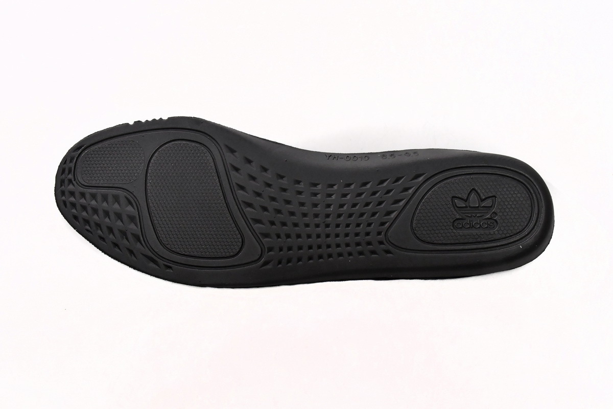 adidas Yeezy 350 V2 Dark Salt ID4811