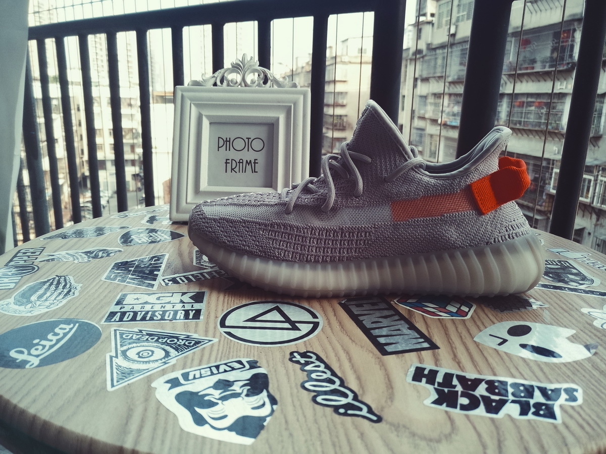 adidas Yeezy Boost 350 V2 “Tail Light”Real Boost FX9017
