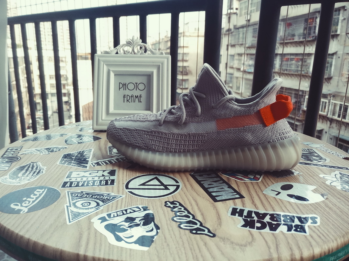 adidas Yeezy Boost 350 V2 “Tail Light”Real Boost FX9017