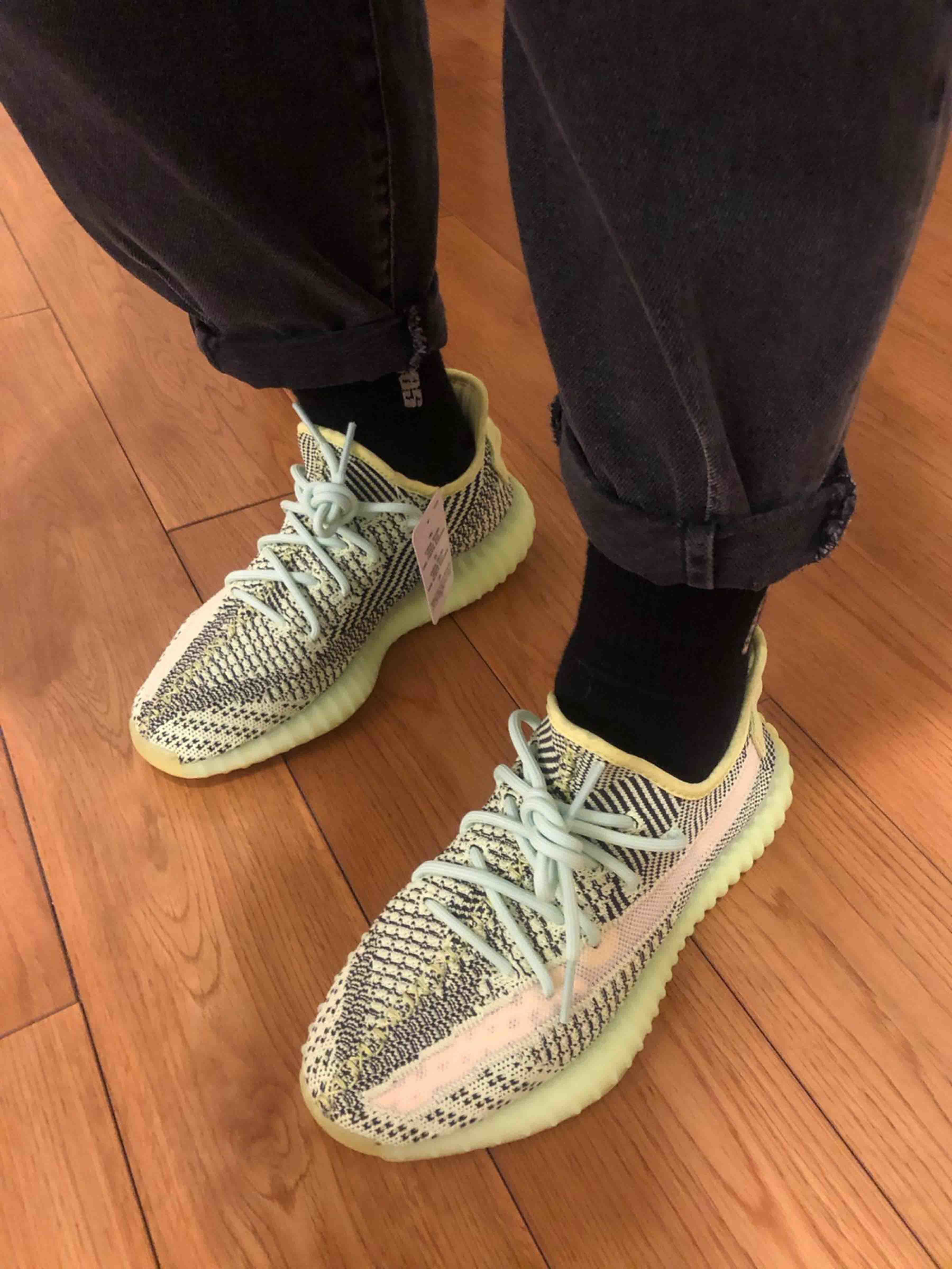 adidas Yeezy Boost 350 V2 Yeezreel Real Boost FW5191