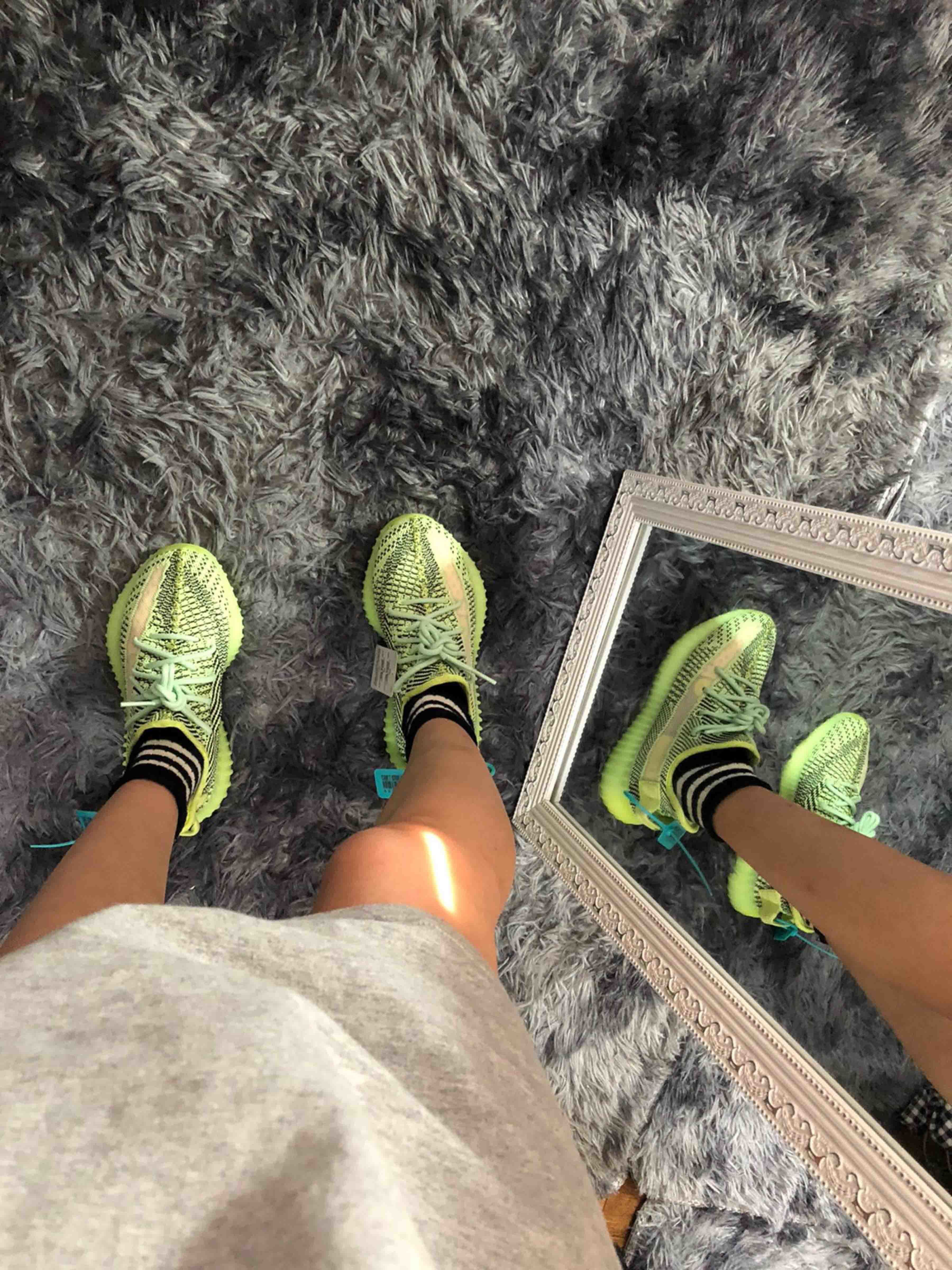 adidas Yeezy Boost 350 V2 Yeezreel Real Boost FW5191