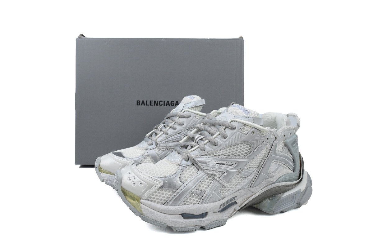 Balenciaga Runner Mi Light Blue 677402 W3RB2 8100