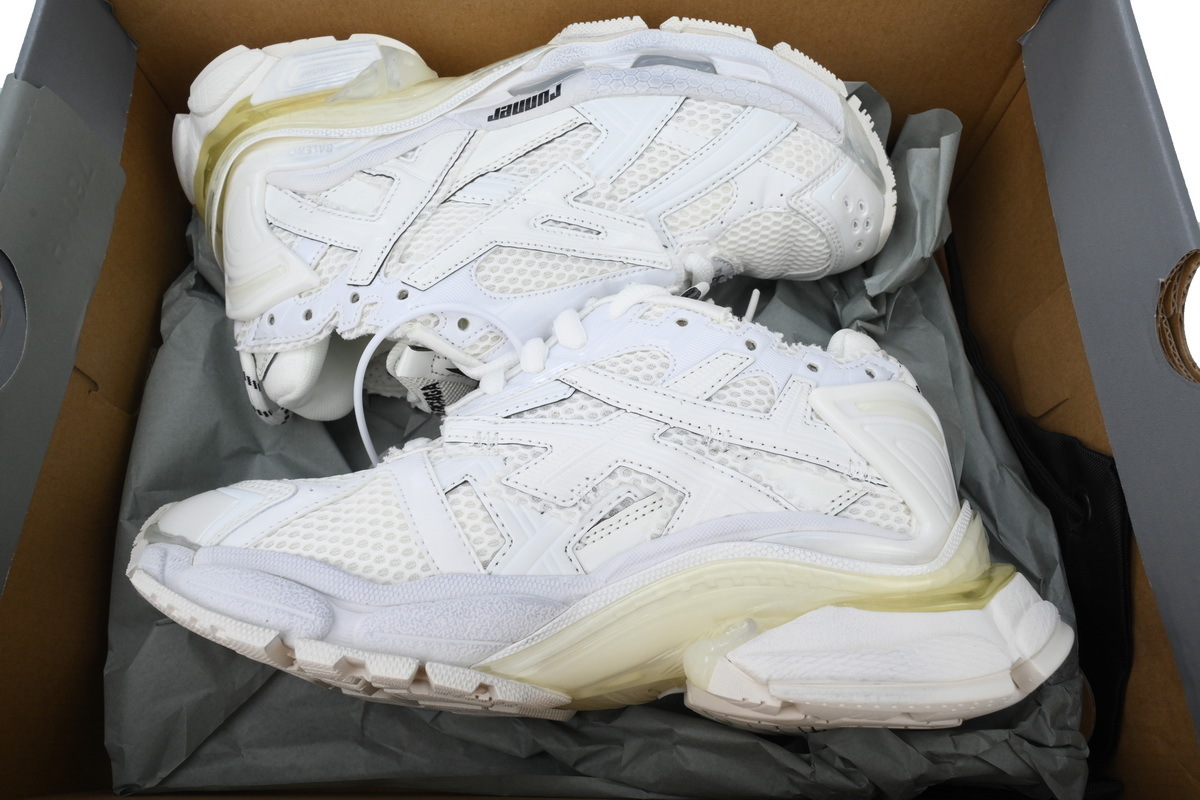 Balenciaga Runner White 677402 W3RB1 9000