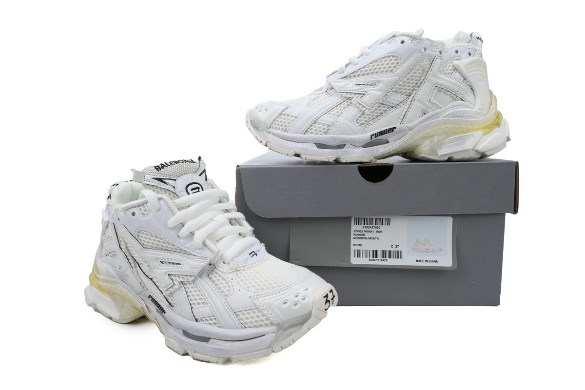 Balenciaga Runner White 677402 W3RB1 9000