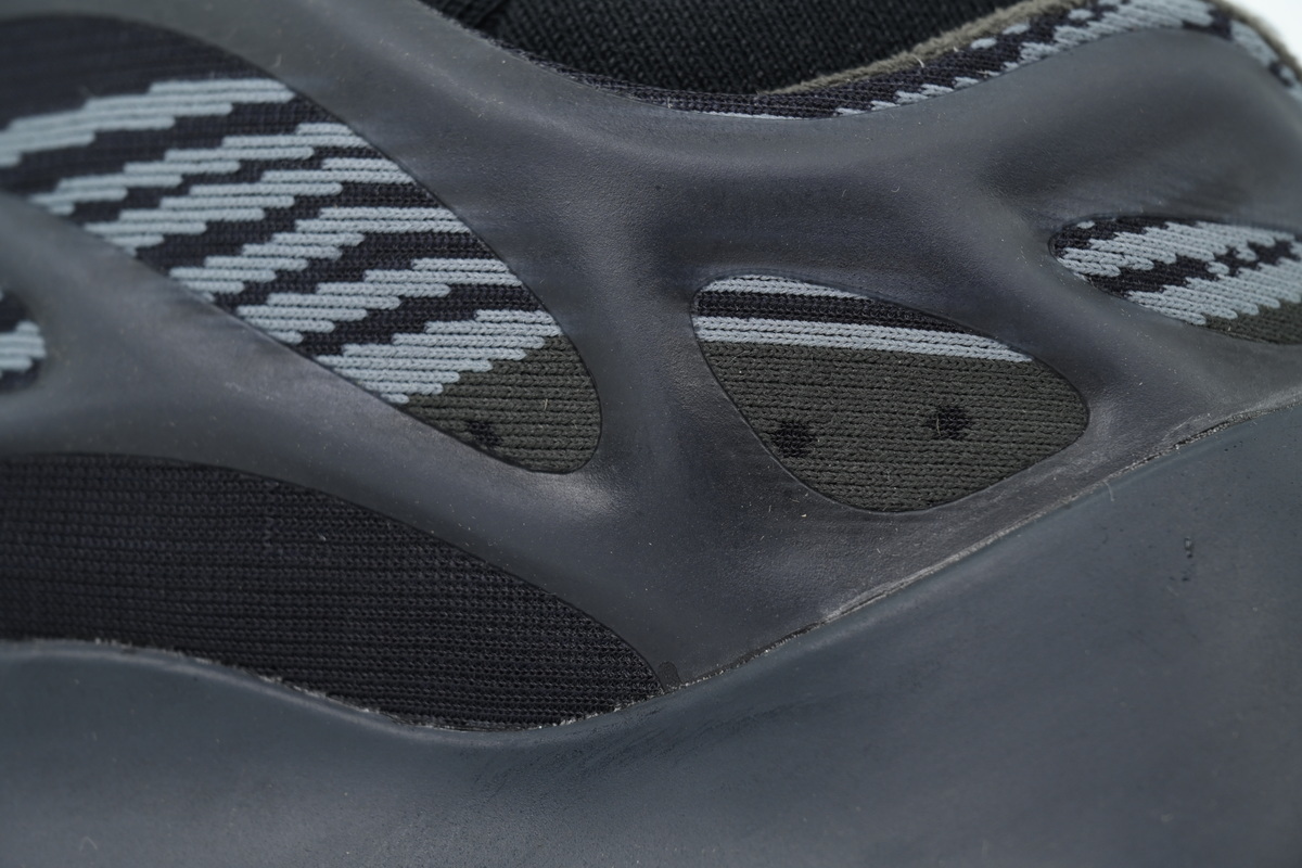 Adidas Yeezy 700 V3 "Alvah" H67799