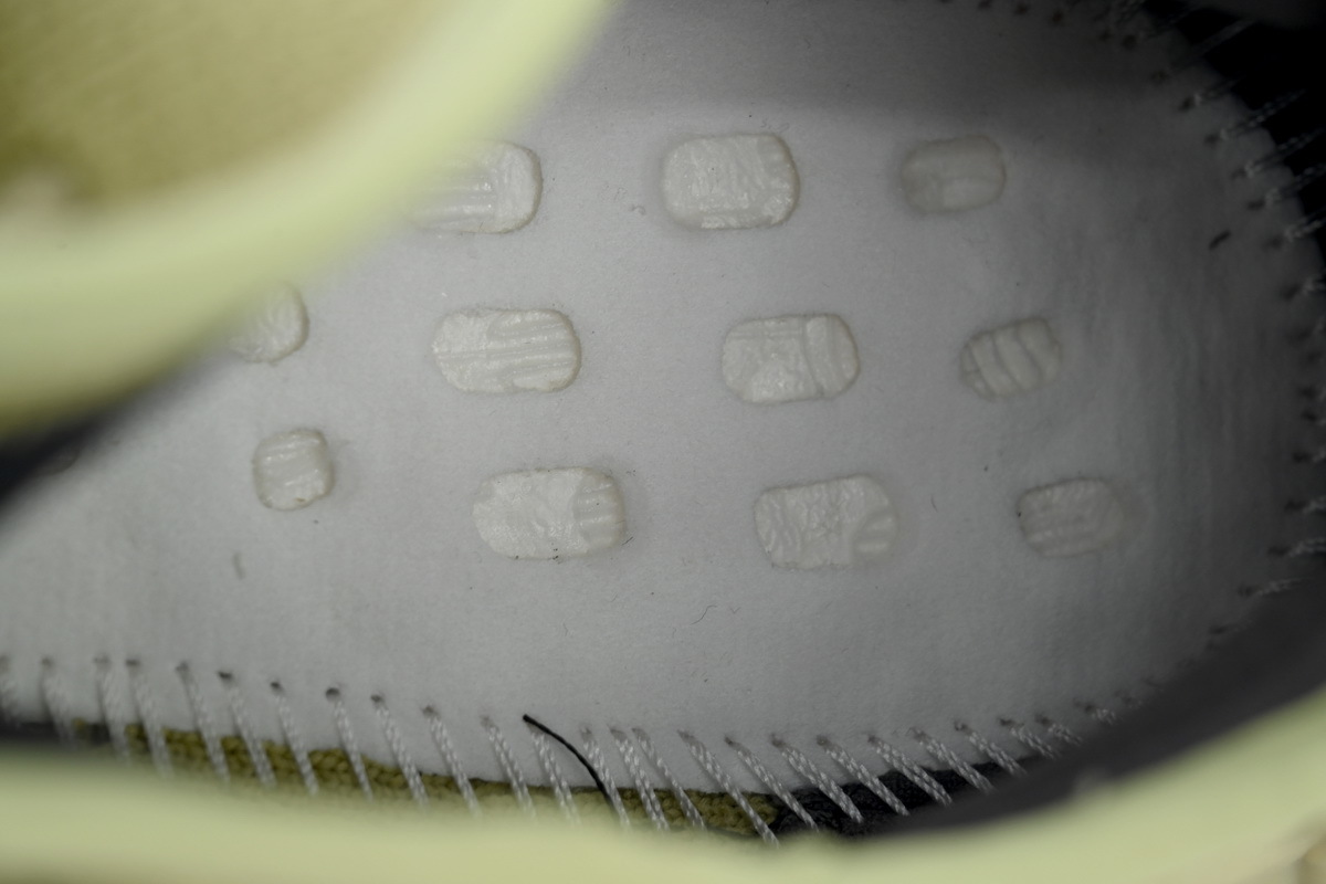 Adidas Yeezy Boost 350 V2"Sulfur" 350 FY5346