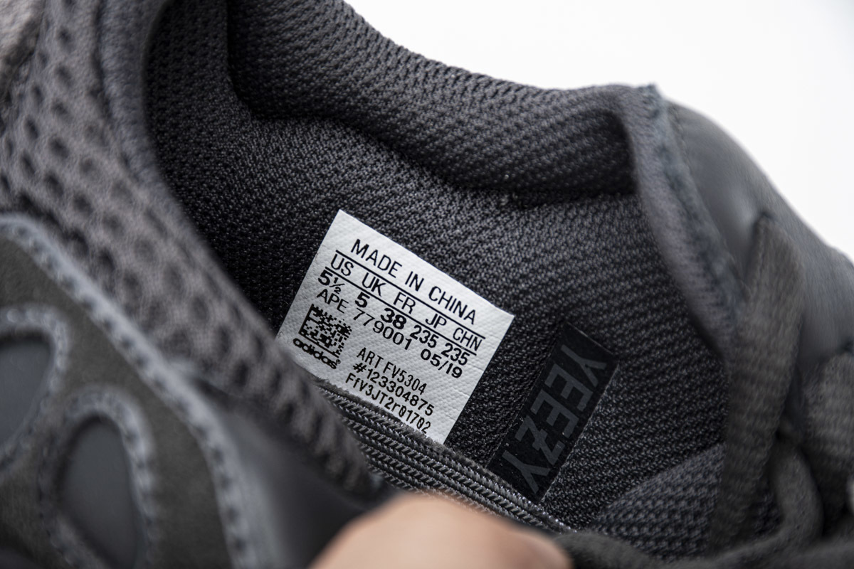 Adidas Yeezy Boost 700 "Utility Black" FV5304