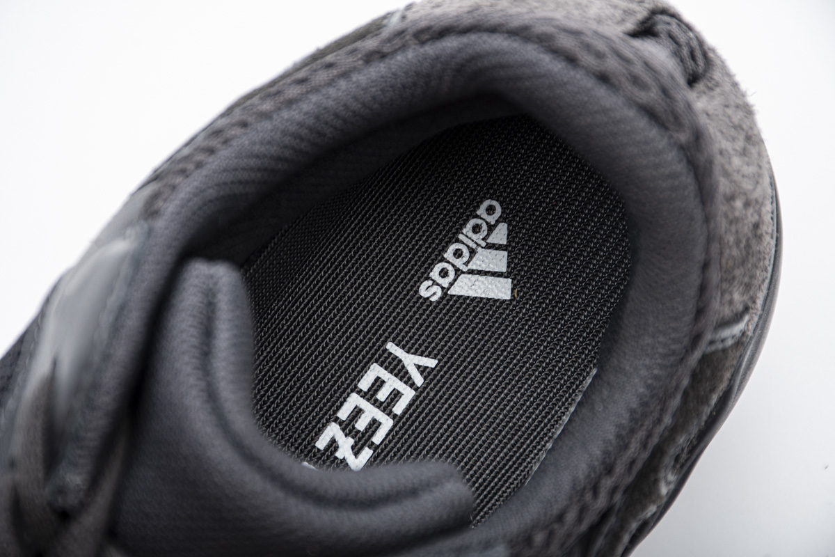 Adidas Yeezy Boost 700 "Utility Black" FV5304