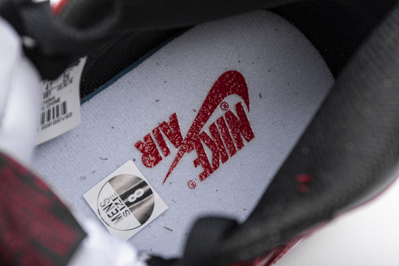 Air Jordan 1 High Banned 555088-001