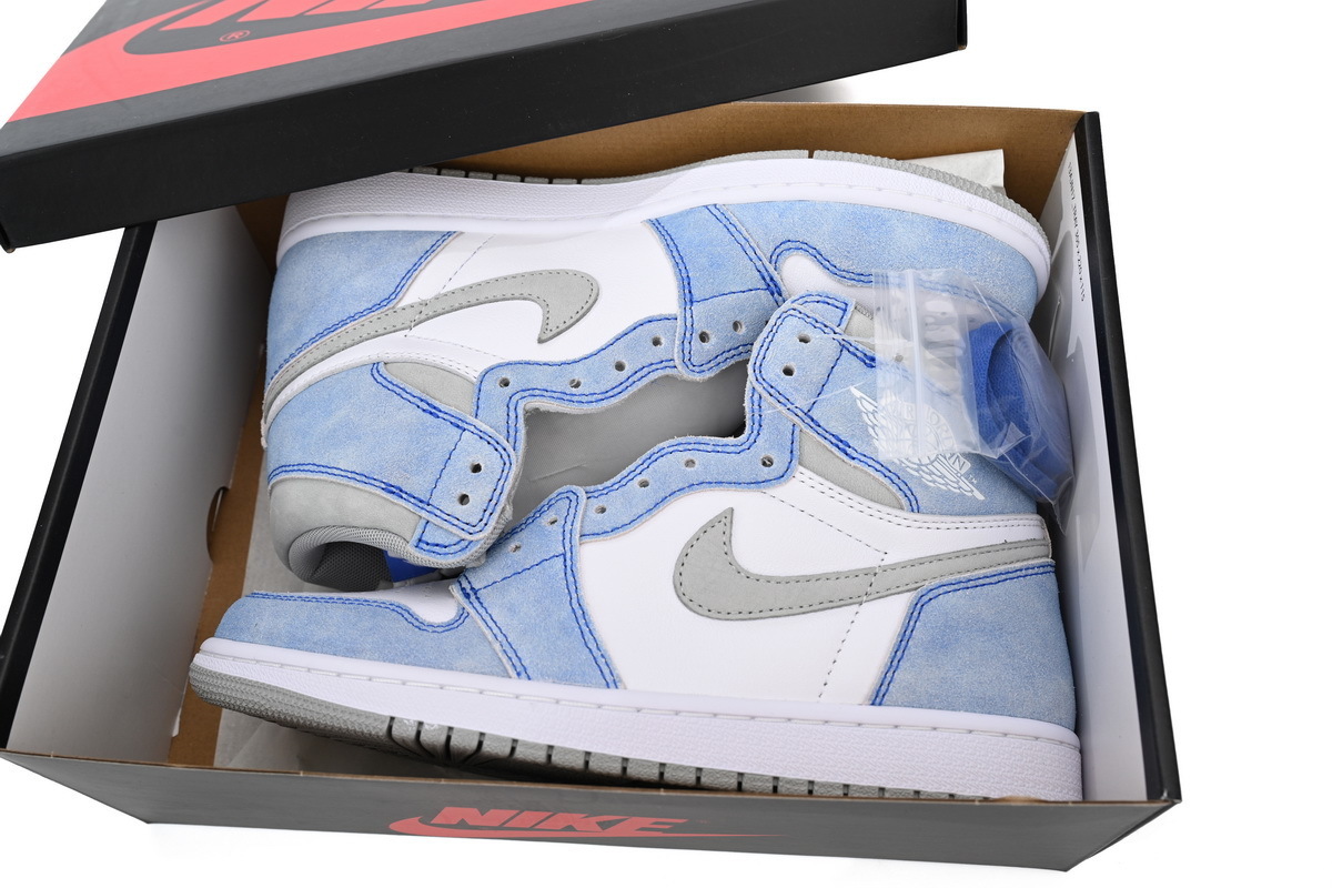 Air Jordan 1 High OG GS 'Wash North Carolina' 555088-402