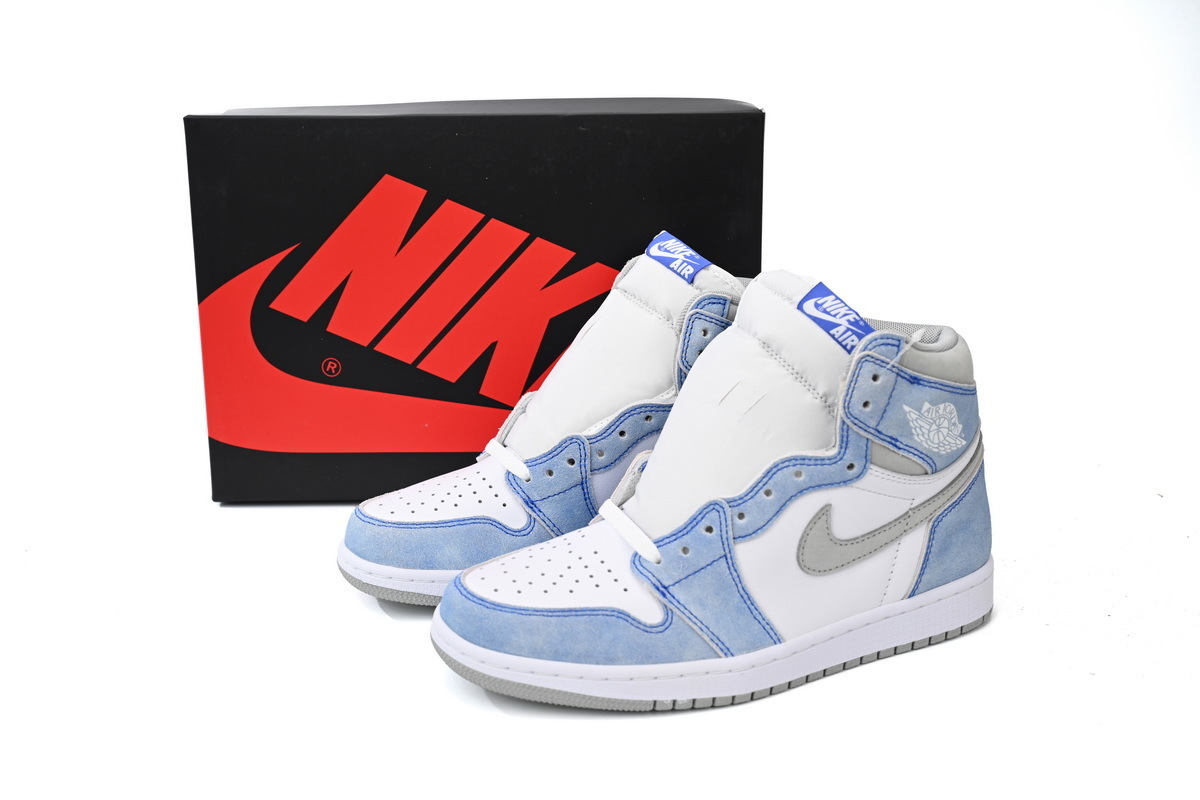 Air Jordan 1 High OG GS 'Wash North Carolina' 555088-402