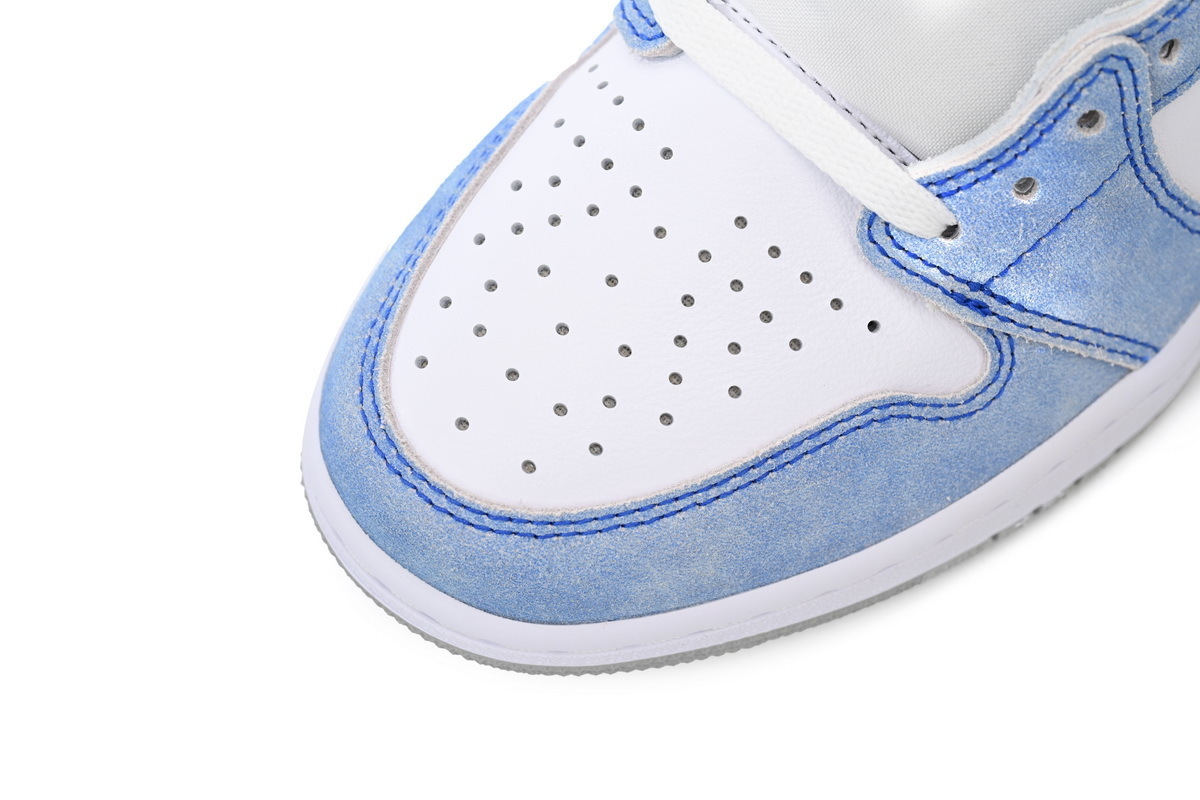 Air Jordan 1 High OG GS 'Wash North Carolina' 555088-402