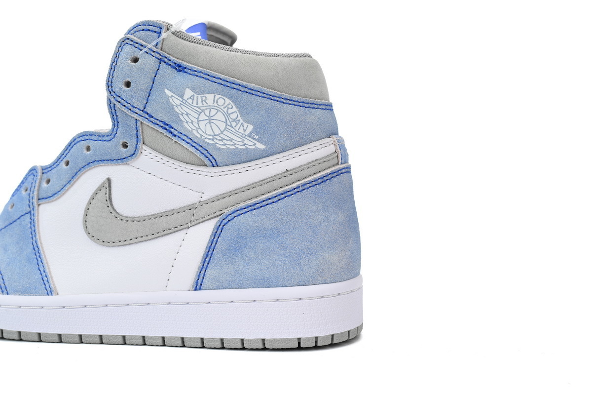 Air Jordan 1 High OG GS 'Wash North Carolina' 555088-402