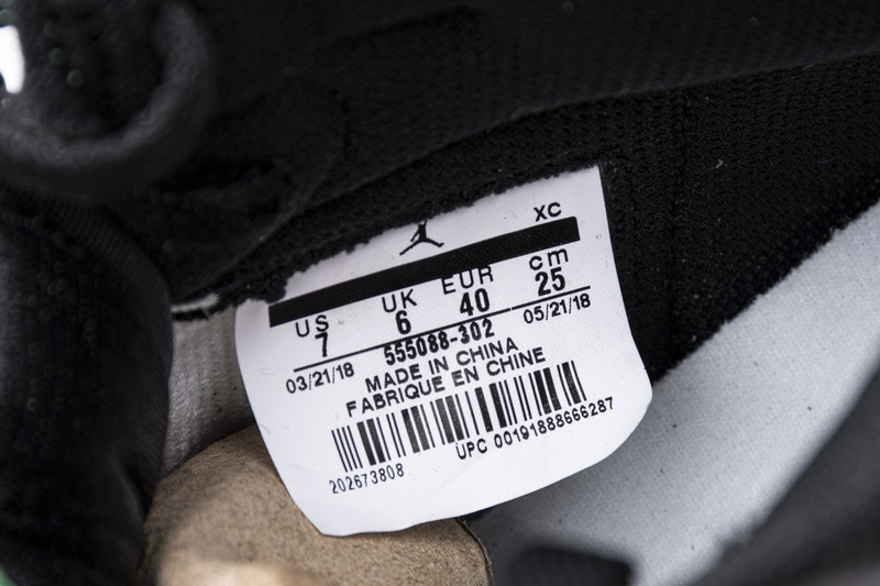 Air Jordan 1 High OG Pine Green 555088-302