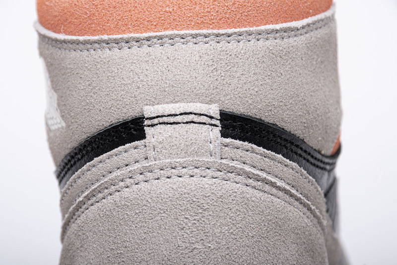 Air Jordan 1 OG Hi Retro Neutral Grey 555088-018