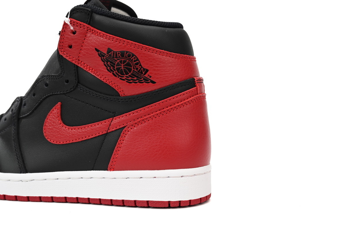 Air Jordan 1 Retro High OG 'Banned' 555088-001