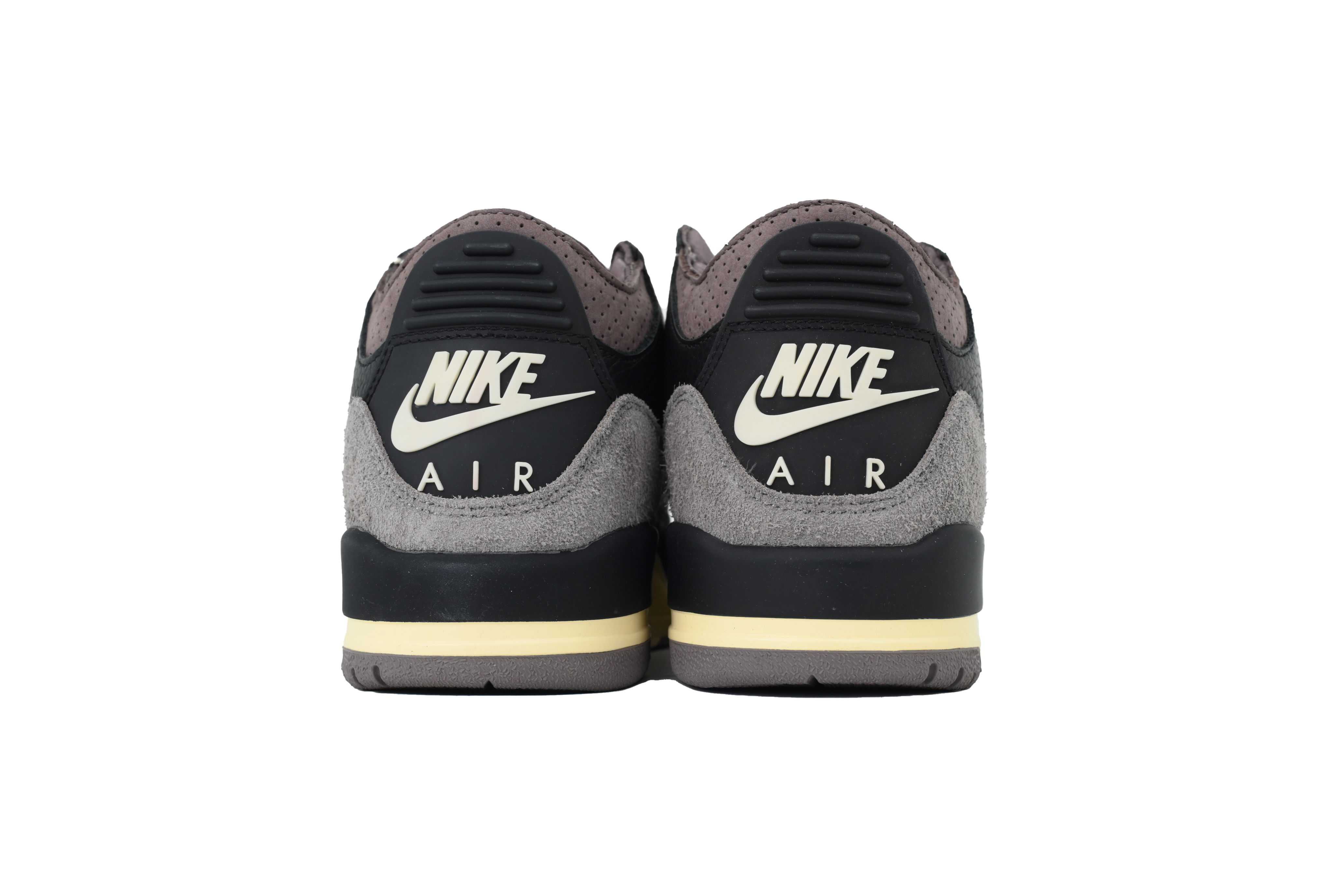 A Ma Maniére x Air Jordan 3 "Black" FZ4811-001