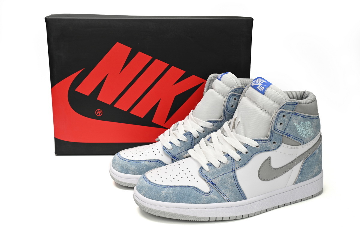 Air Jordan 1 High OG GS 'Wash North Carolan' 555088-402