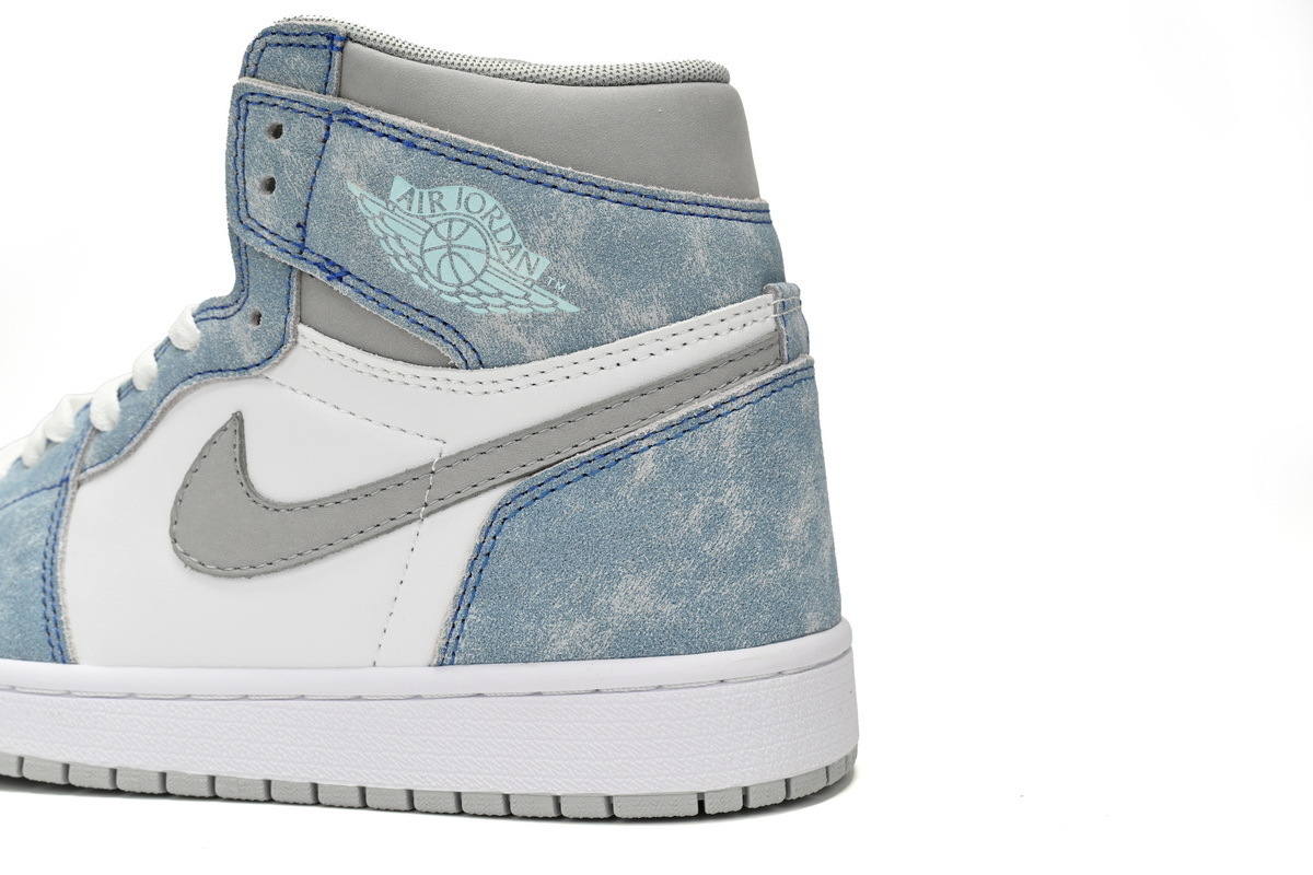Air Jordan 1 High OG GS 'Wash North Carolan' 555088-402