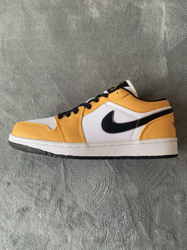 Air Jordan 1 Low 'Laser Orange' CZ4776-107