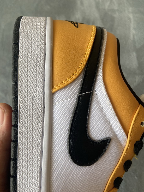 Air Jordan 1 Low 'Laser Orange' CZ4776-107