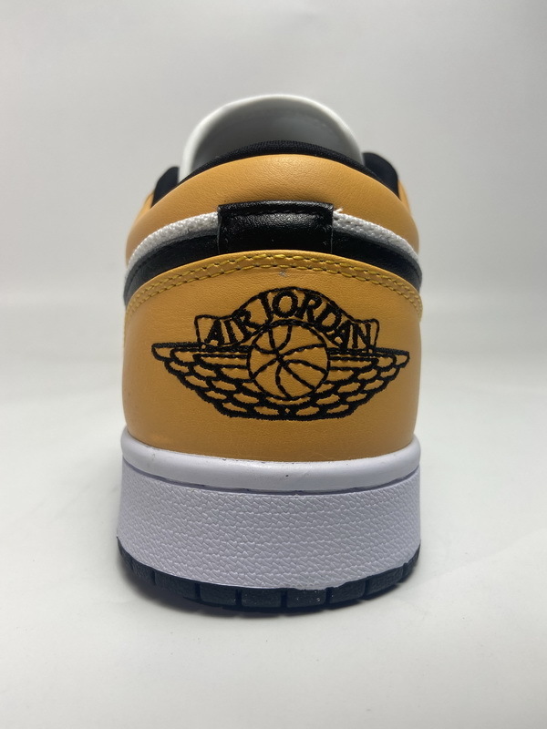 Air Jordan 1 Low 'Laser Orange' CZ4776-107