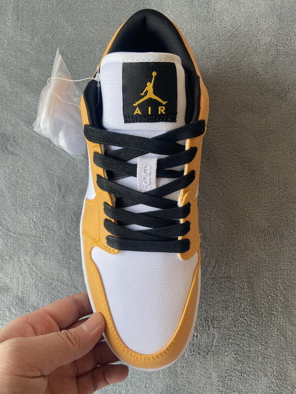 Air Jordan 1 Low 'Laser Orange' CZ4776-107