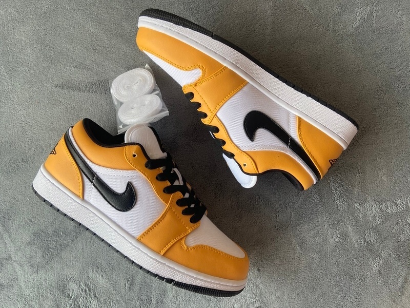 Air Jordan 1 Low 'Laser Orange' CZ4776-107