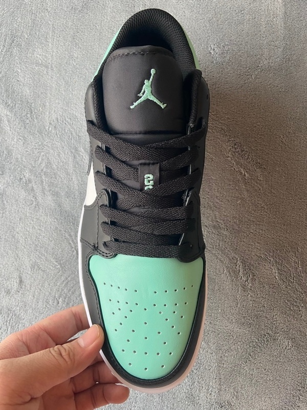 Air Jordan 1 Low 'Mint Green' 553558-117