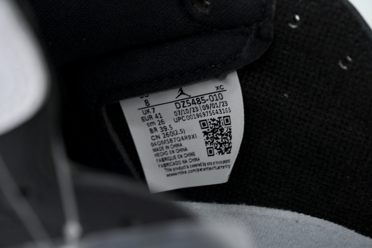 Air Jordan 1 Retro High OG 'Black White 2.0' DZ5485-010