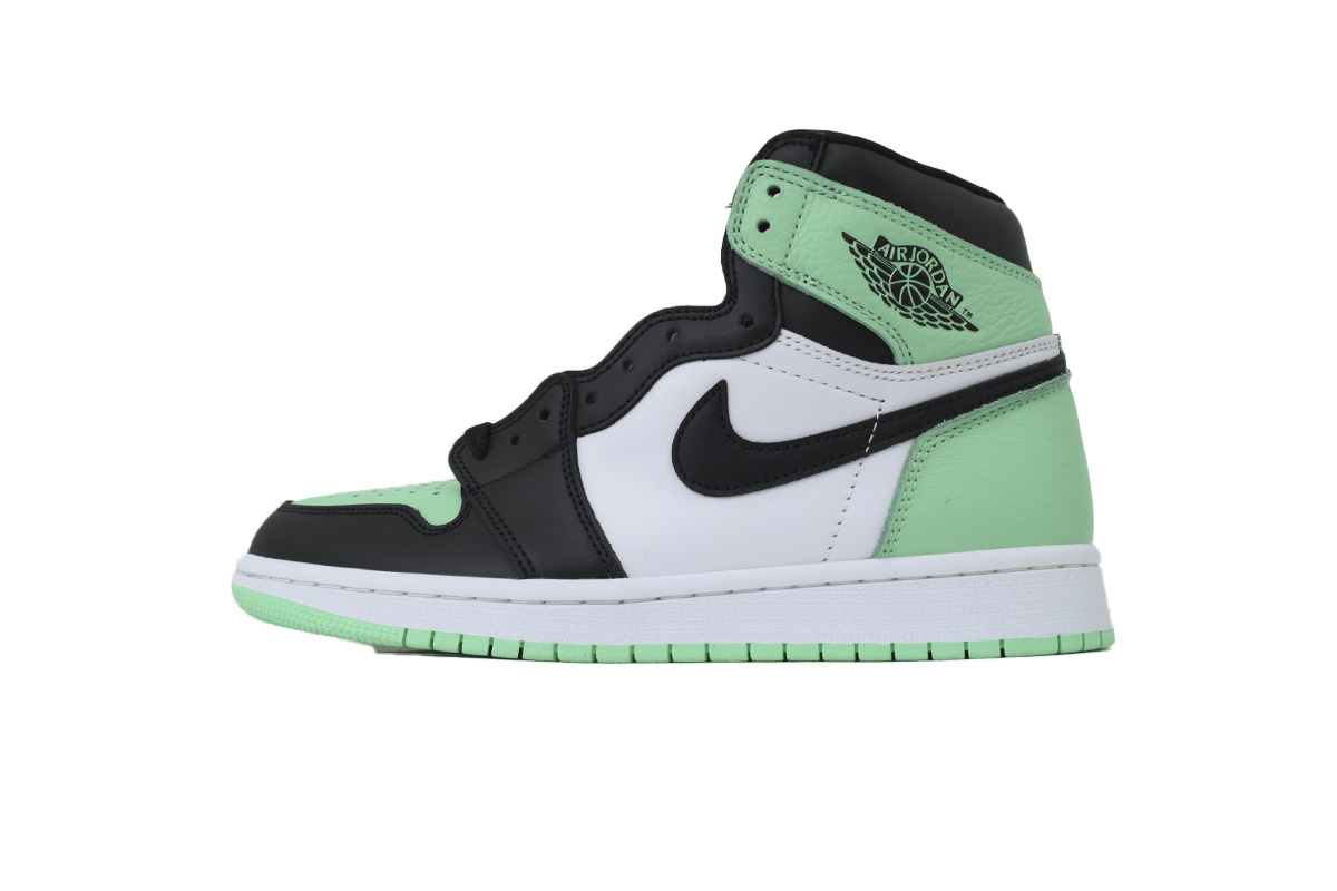 Air Jordan 1 Retro High OG 'Green Glow' DZ5485-130