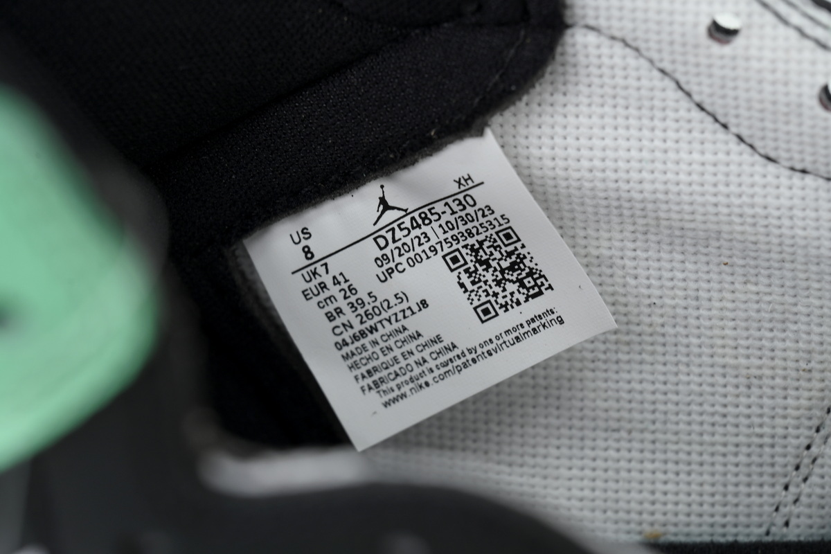 Air Jordan 1 Retro High OG 'Green Glow' DZ5485-130