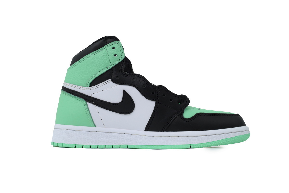 Air Jordan 1 Retro High OG 'Green Glow' DZ5485-130